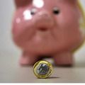 Retiradas da poupança superam aplicações em R$ 398 milhões, em agosto