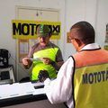 Strans convoca taxistas e mototaxistas para renovação do cadastro