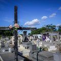 Prefeitura de Teresina realiza serviços de limpeza e manutenção em cemitérios para o Dia das Mães