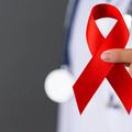 Dezembro Vermelho destaca tratamento precoce e combate ao estigma do HIV/Aids e outras ISTs