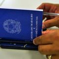Pesquisa mostra que brasileiro prefere emprego com carteira assinada